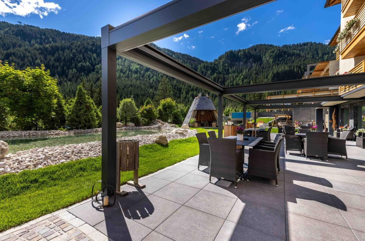 Hotel Cristallo - Wellness Mountain Living Badia  Esterno foto