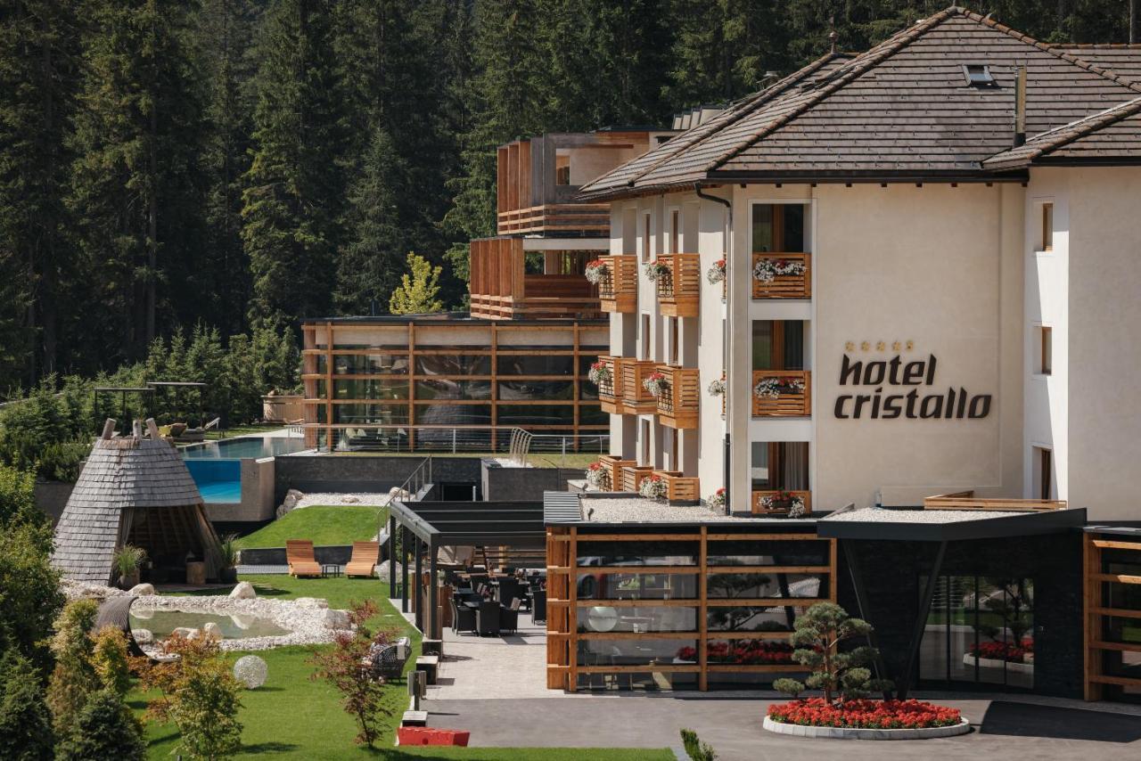 Hotel Cristallo - Wellness Mountain Living Badia  Esterno foto