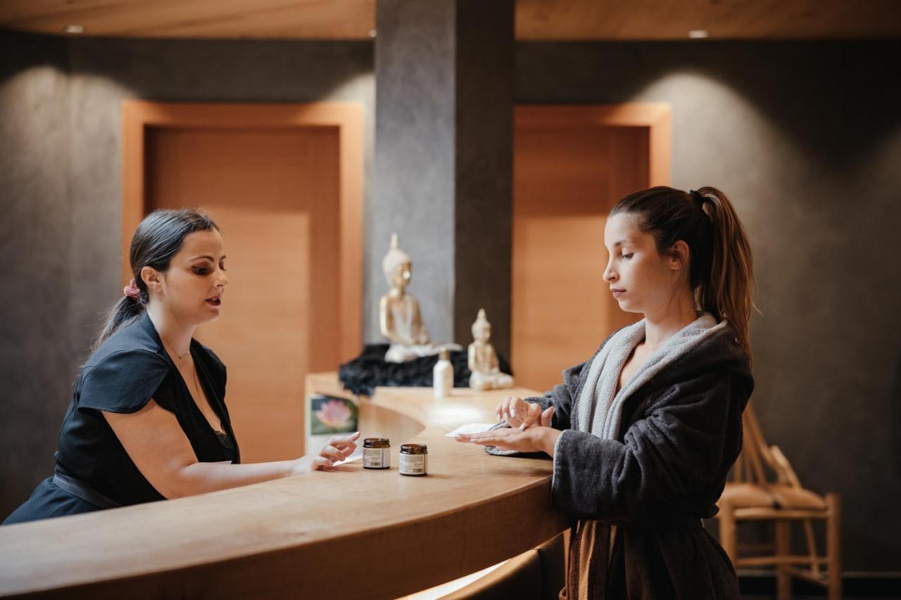 Hotel Cristallo - Wellness Mountain Living Badia  Esterno foto