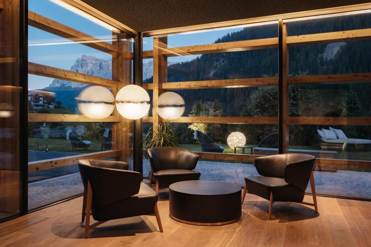 Hotel Cristallo - Wellness Mountain Living Badia  Esterno foto