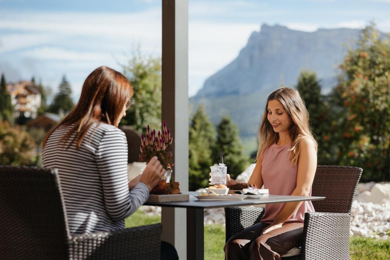 Hotel Cristallo - Wellness Mountain Living Badia  Esterno foto