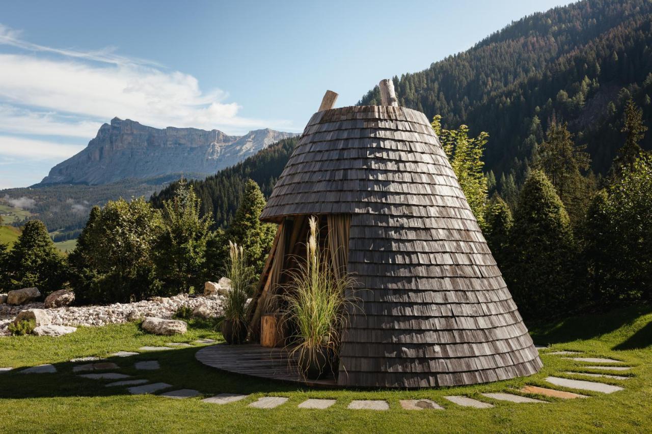 Hotel Cristallo - Wellness Mountain Living Badia  Esterno foto