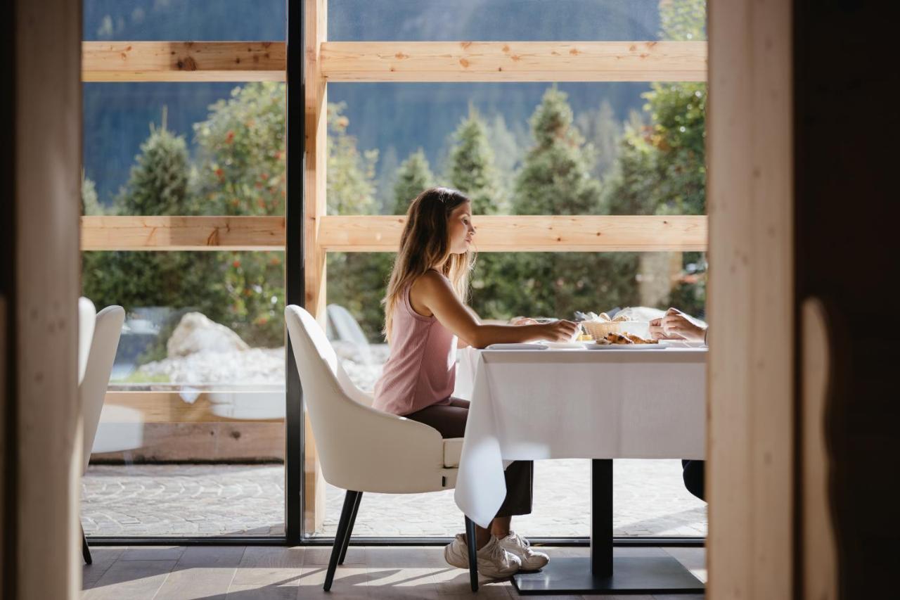Hotel Cristallo - Wellness Mountain Living Badia  Esterno foto