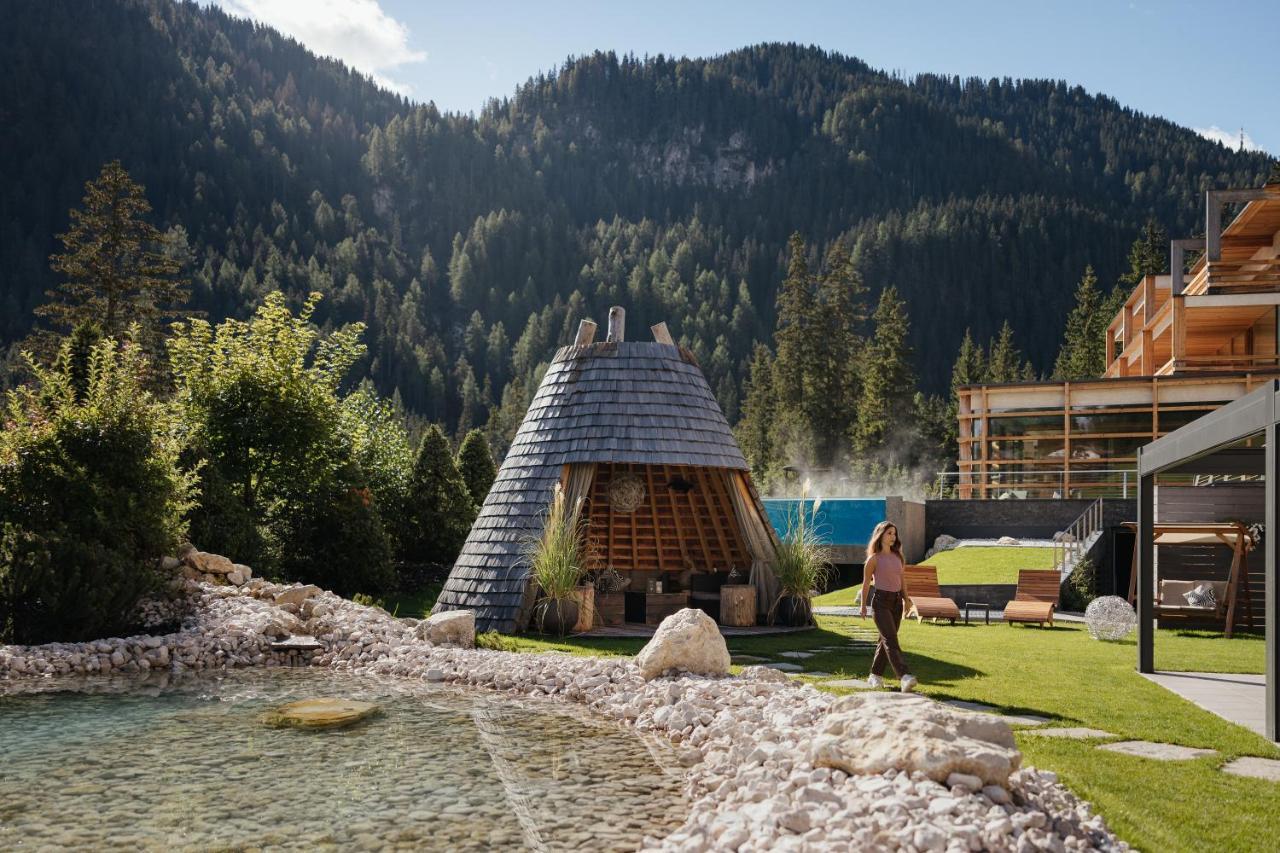 Hotel Cristallo - Wellness Mountain Living Badia  Esterno foto