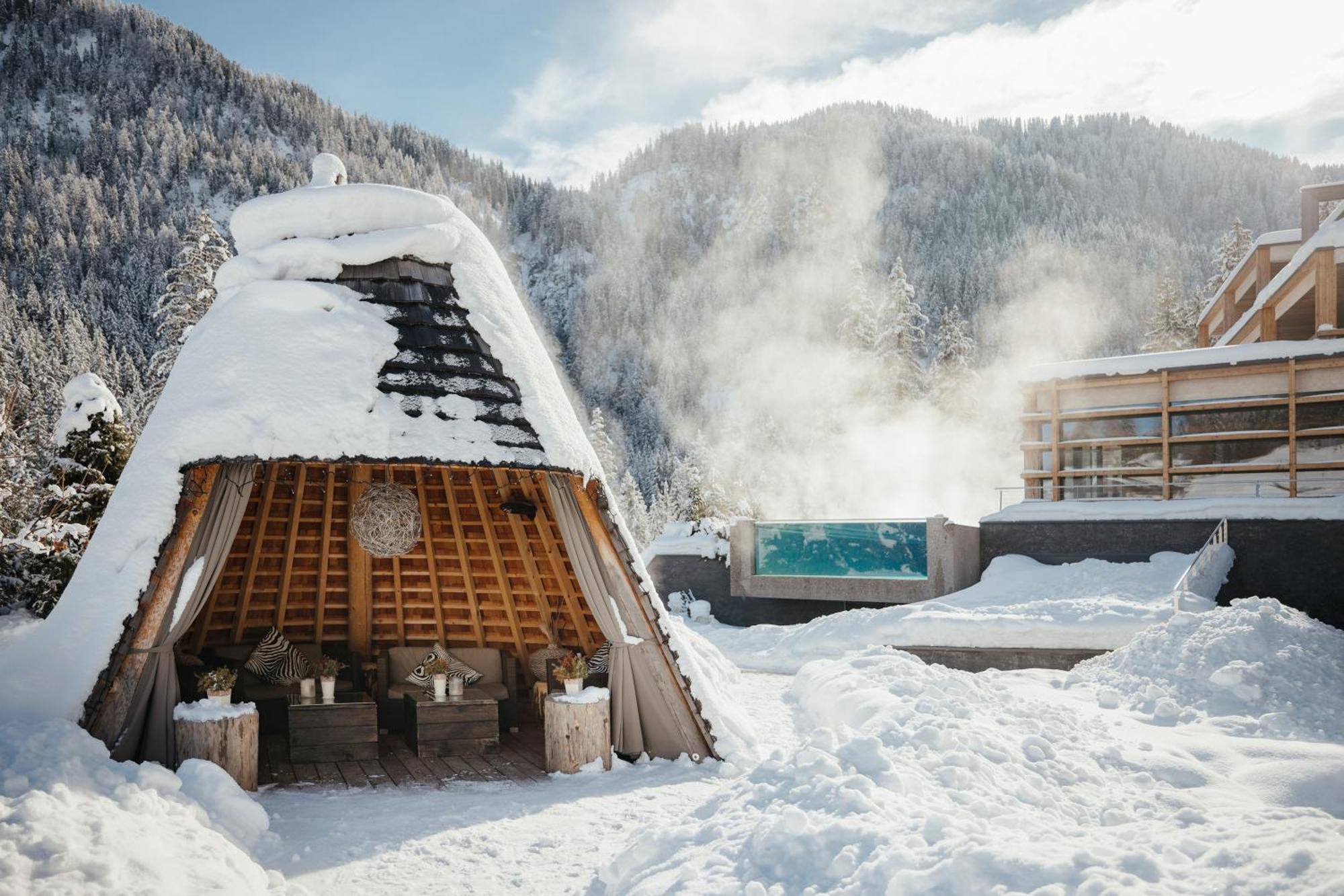 Hotel Cristallo - Wellness Mountain Living Badia  Esterno foto