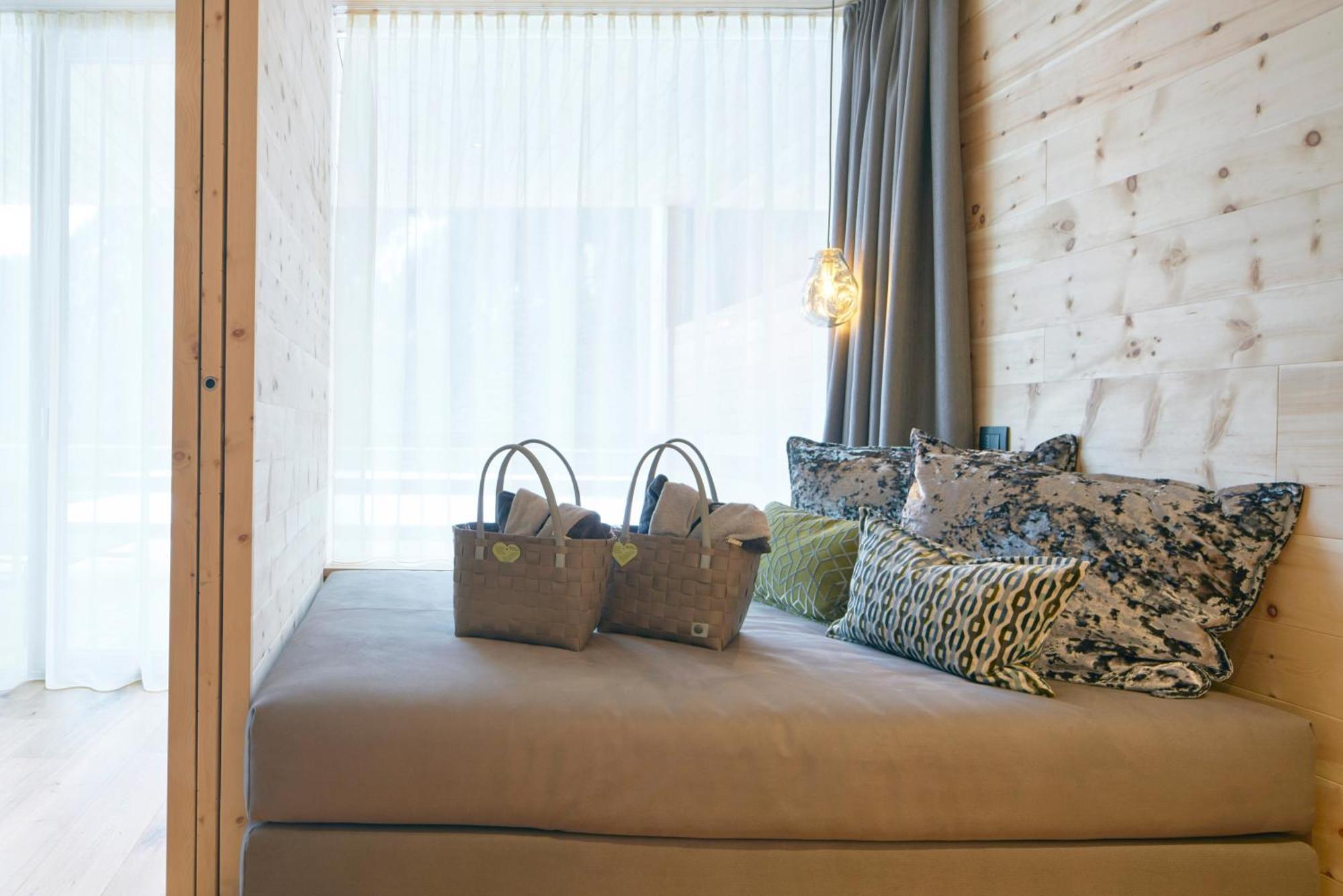 Hotel Cristallo - Wellness Mountain Living Badia  Esterno foto