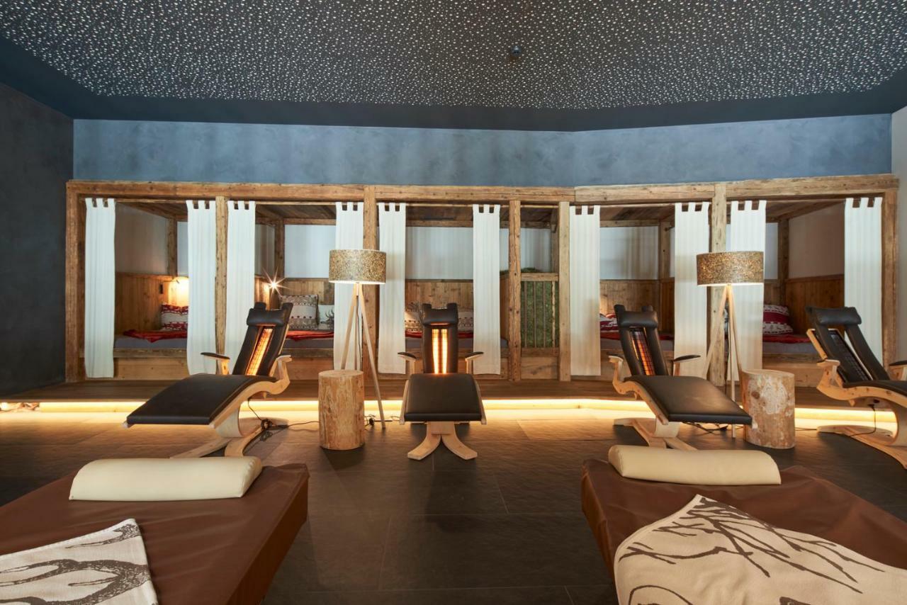 Hotel Cristallo - Wellness Mountain Living Badia  Esterno foto