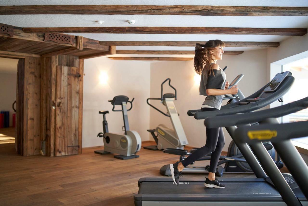 Hotel Cristallo - Wellness Mountain Living Badia  Esterno foto