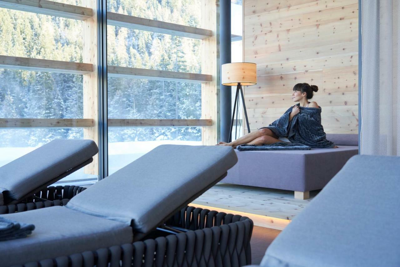 Hotel Cristallo - Wellness Mountain Living Badia  Esterno foto