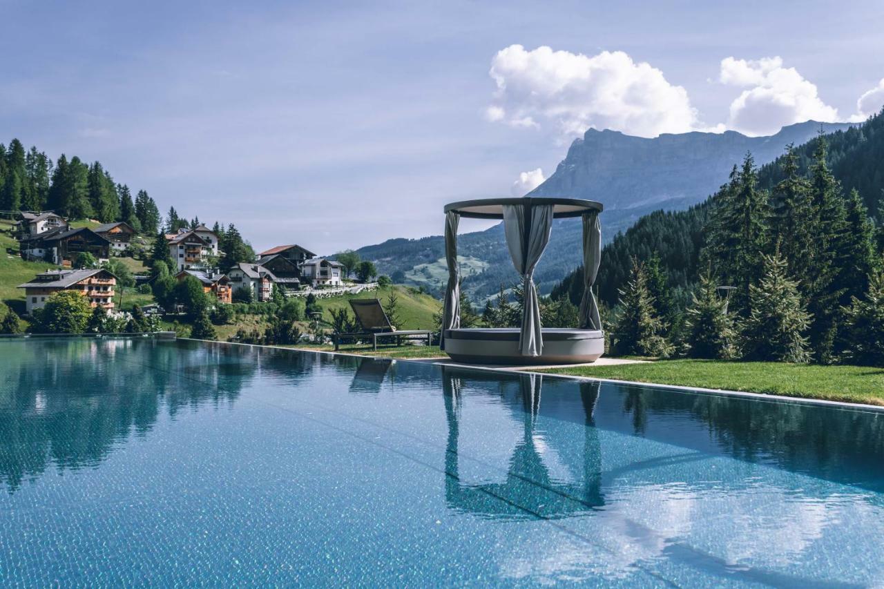 Hotel Cristallo - Wellness Mountain Living Badia  Esterno foto