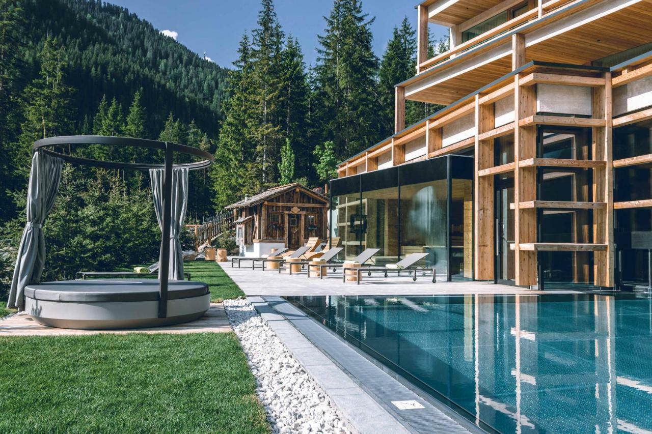Hotel Cristallo - Wellness Mountain Living Badia  Esterno foto